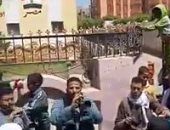 على أنغام الطبل البلدى.. أهالى المنوفية يحتشدون أمام لجان الاستفتاء