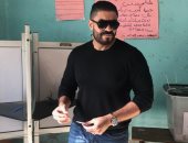 خالد سليم يدلى بصوته فى الاستفتاء على التعديلات الدستورية