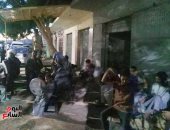 فيديو وصور.. فرقة لمطربين ربابة تتغنى بسحر مصر أمام لجنة القرنة غربى الأقصر