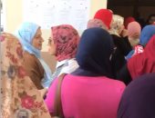 فيديو.. طوابير الفتيات أمام لجنة المتحف الزراعى بالدقى ثانى أيام الاستفتاء