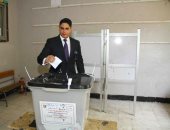 فيديو وصور.. أحمد أبو هشيمة يدلى بصوته بالاستفتاء على التعديلات الدستورية بمصر الجديدة