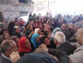 محافظ الدقهلية يتفقد لجان الاستفتاء بالسنبلاوين ويدعوا المواطنين للمشاركة 