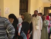 فيديو.. الإقبال يتضاعف على لجان الاستفتاء فى حدائق الأهرام