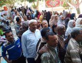 بالفيديو والصور.. طوابير المواطنين بالوادى الجديد والغربية أمام لجان الاستفتاء