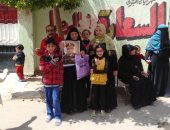 سيدات القليوبية يتحدين دعوات المقاطعة بطابور طويل أمام لجان سندبيس بالقناطر الخيرية 