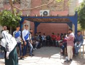 فيديو وصور.. إقبال كبير من الشباب والفتيات أمام لجنة الصداقة الفرنسية فى الفيوم