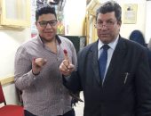 عميد كلية الآداب بسوهاج يدلى بصوته على التعديلات الدستورية