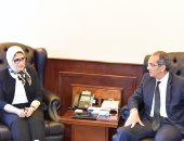وزيرة الصحة ووزير الاتصالات يبحثان آليات تطبيق ميكنة التأمين الصحى الشامل
