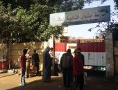 فيديو وصور.. كرنفال احتفالى أمام لجنة استفتاء على الدستور بمدرسة بالفيوم  