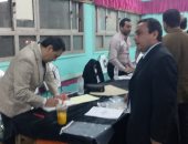 صور .. وصول محاضر فرز اللجان الفرعية بروض الفرج إلى اللجنة العامة