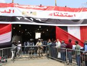 فيديو وصور.. احتشاد المواطنين أمام محطة مصر للمشاركة فى ثالث أيام الاستفتاء