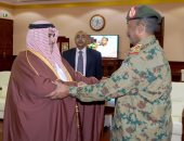 وزير خارجية البحرين ينقل رسالة مؤازرة من الملك حمد للفريق عبد الفتاح البرهان