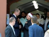 صور.. الأمير وليام يزور مسجد النور بنيوزيلندا ويلتقى ناجين من المذبحة