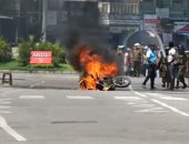 شاهد.. لحظة انفجار دراجة بخارية فى عاصمة سريلانكا
