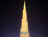 برج خليفة يضىء بألوان علم سريلانكا تضامنًا مع ضحايا الإرهاب.. صور