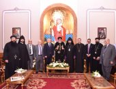 البابا تواضروس يستقبل وفد الكنيسة الأرمينية بكاتدرائية العباسية لتهنئته بالعيد