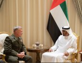 صور.. الشيخ محمد بن زايد ولى عهد أبوظبى يستقبل قائد القيادة المركزية الأمريكية