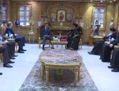 فيديو.. كواليس زيارة وزير الداخلية للبابا تواضروس بالكاتدرائية    