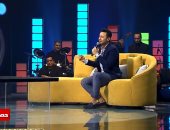 حمادة هلال ضيف هشام عباس بـ "شريط كوكتيل".. الخميس