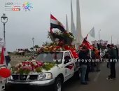 فيديو.. موكب زهور بعشرات السيارات يطوف كورنيش الأسكندرية 