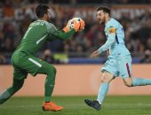 برشلونة ضد ليفربول.. أليسون يهدد البارسا بذكريات ريمونتادا روما