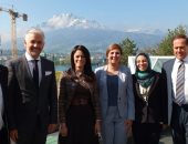 وزيرة السياحة تلتقى رئيس مجلس إدارة كلية الإدارة الفندقية بلوزيرن السويسرية