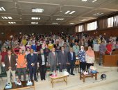 صور.. رئيس جامعة أسيوط يشهد تخريج دفعتين من برنامج الترجمة الإنجليزية