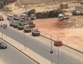 شكاوى من انتشار المعدات الثقيلة بشارع الكهف بالغردقة 
