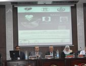 محافظ الجيزة يلتقى مديرى المستشفيات لبحث الارتقاء بالمنظومه الصحية