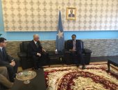 نائب وزير الخارجية يلتقى الرئيس الصومالى فى مستهل زيارته لمقديشيو