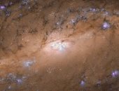 تلسكوب هابل يلتقط صورة مذهلة لمجرة على شكل "دوامة"