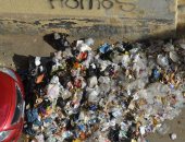 شكوى من تراكم القمامة أمام كلية الهندسة بشارع شبرا