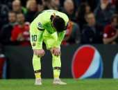 ميسي يبكي في أنفيلد بعد ريمونتادا ليفربول وضياع حلم دوري أبطال أوروبا