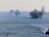 مميش: عبور 55 سفينة قناة السويس بحمولة 4.6 مليون طن