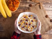 اتسحرى ووفرى.. وجبة دقيق الشوفان بالعسل والحليب بـ28 جنيها