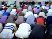نفسك تواظب على الصلاة بعد رمضان.. دار الإفتاء هتقولك أسهل طريقة.. فيديو