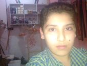 صور.. مأساة طالب إعدادى بالقليوبية فقد بصره.. وأسرته تناشد علاجه