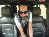 شاهد.. الفنان سامح حسين ينهار بـ"هانى فى الألغام"