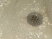 شكوى من اختلاط مياه الشرب بالصرف الصحى بشارع المسجد الأقصى بالمنيب 