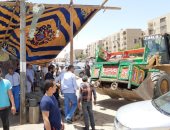 حملات متواصلة لإزالة الإشغالات وغلق المحال المخالفة بالقاهرة الجديدة