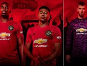 مانشستر يونايتد يستعين بقميص "الثلاثية التاريخية" لاستعادة الأمجاد.. صور