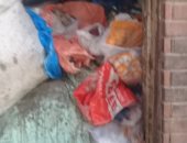 قارئ يشكو من تراكم القمامة بشارع الحرية بالإسكندرية