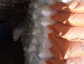 صور.. ضبط 180 شيكارة أسمدة زراعية مدعمة قبل بيعها بالسوق السوداء بالبحيرة