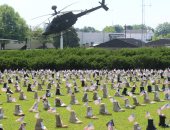 الجيش الأمريكى يخلد ذكرى جنوده بساحة تضم 7600 من أحذيتهم