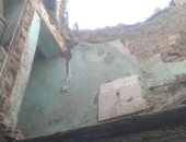 صور.. انهيار جزئى بحائط شقة فى حى غرب سوهاج دون خسائر فى الأرواح