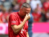 ريبيري يودع جماهير بايرن ميونخ بالبكاء.. فيديو وصور