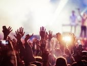 دراسة أسترالية:وجود الشرطة بكثافة بالحفلات الموسيقية فى أوروبا يزعج الجمهور
