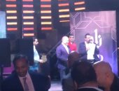 فيديو.. اتحاد الكرة يكرم اندية أسوان وطنطا واف سي مصر بعد صعودهم للممتاز