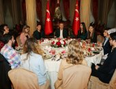 تسييس الرياضة.. كيف تحول مسعود أوزيل من لاعب كرة قدم إلى سمسار أردوغان؟.. النظام يحاول استخدام شعبية اللاعب للترويج لحزبه قبل انتخابات اسطنبول.. والنظام التركى على خطى حلفاءه بقطر للحفاظ على بقاءه بالسلطة