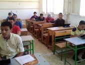 طلاب كفر الشيخ: أدينا الامتحان ورقى وعلى التابلت ونتمنى إصلاح أعطال المنصة